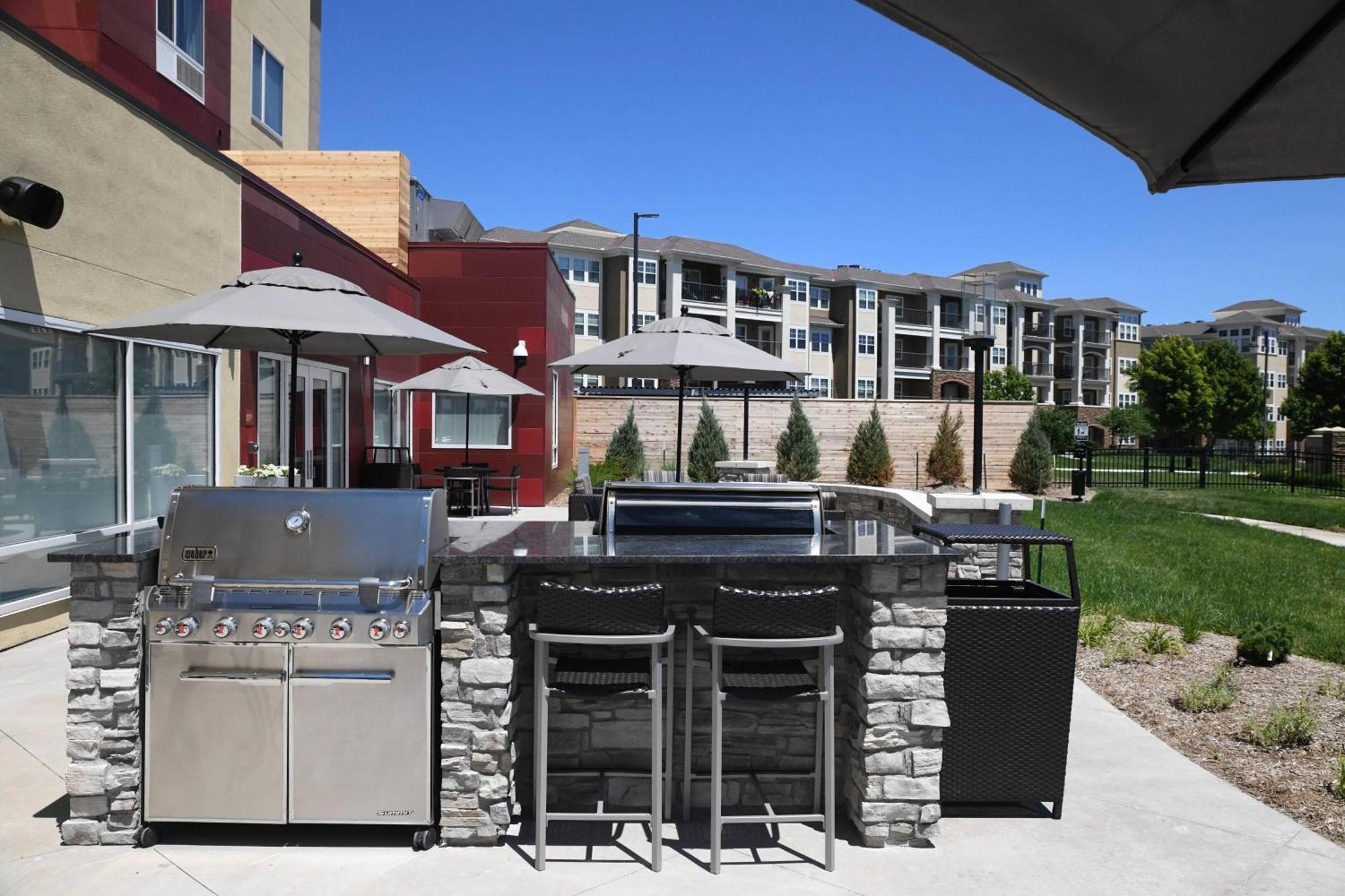 Towneplace Suites Kansas City At Briarcliff Экстерьер фото
